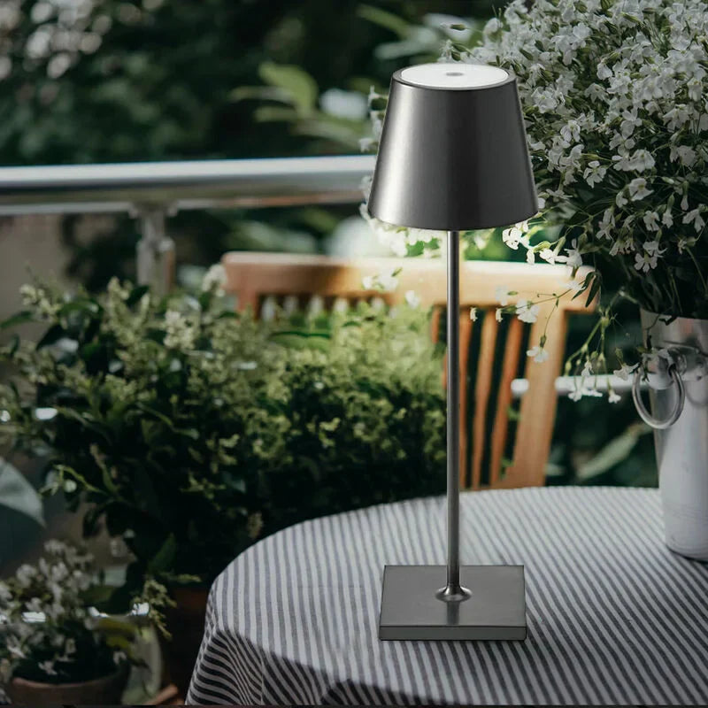 LumiFlex – Luxuriöse kabellose Tischlampe mit einstellbarer Beleuchtung