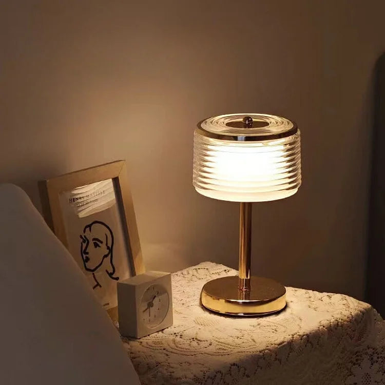 Garduru Crystal Ring Tischlampe – Ein Zeichen der Raffinesse