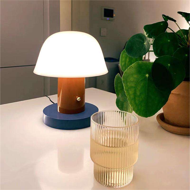 NatureGlow – Verspielte Tischlampe mit Pilzdesign