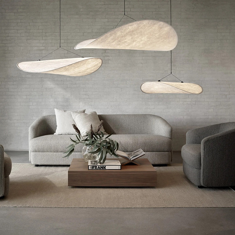 Moderne LED-Hängelampe aus Metall und synthetischer Seide für Zuhause und Büro