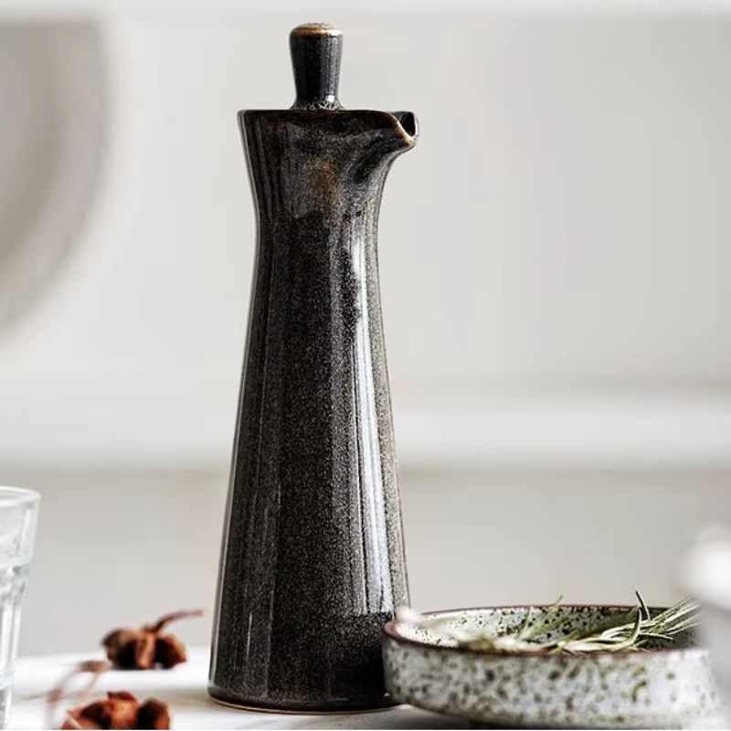 LuxeFlow – Keramikkaraffe mit elegantem skandinavischen Stil