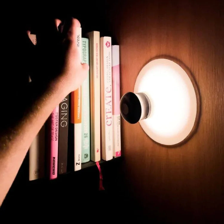 LED-Lampe wiederaufladbar mit Saugnapf – Tragbare und verstellbare Beleuchtung für Innen und Außen