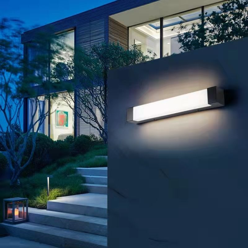 Minimalistische LED Außenwandleuchte aus Metall und Acryl für Außenbereiche