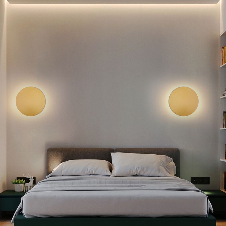 Moderne Wandleuchte für das Schlafzimmer | GlowLuxury
