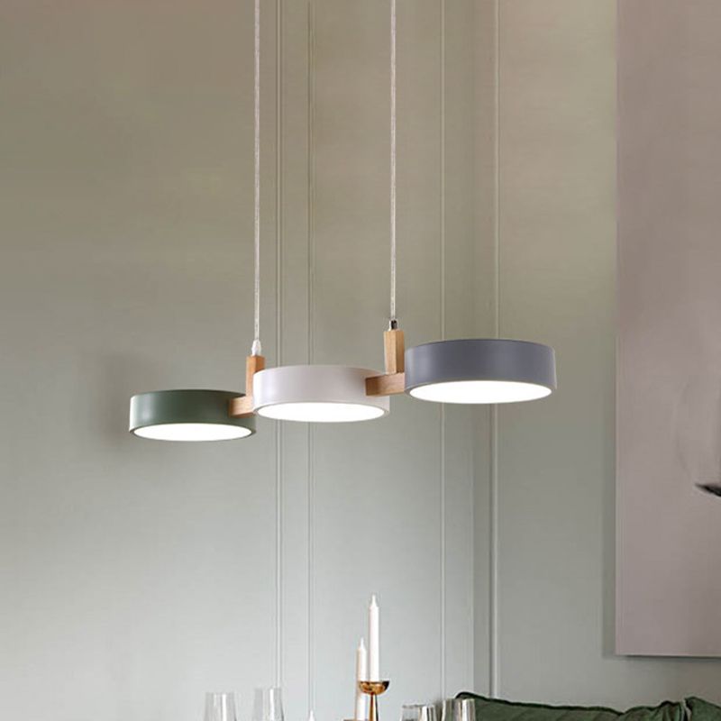 Garduru | Moderne Design-LED-Hängelampe aus Metall und Holz für Wohnzimmer und Küche