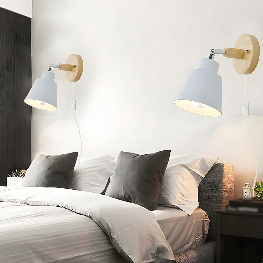 Wandleuchte mit Holzakzent für das Schlafzimmer