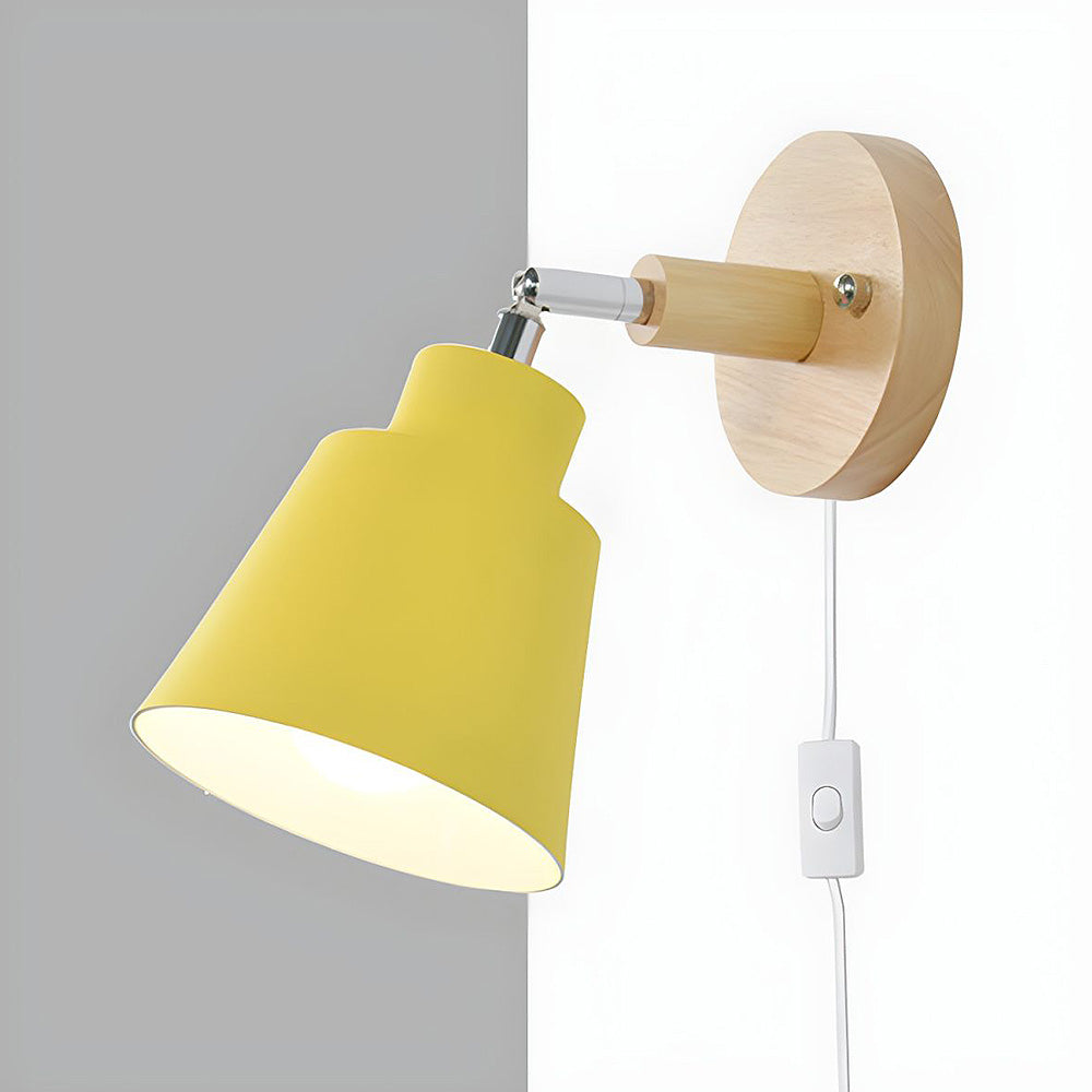 Wandleuchte mit Holzakzent für das Schlafzimmer