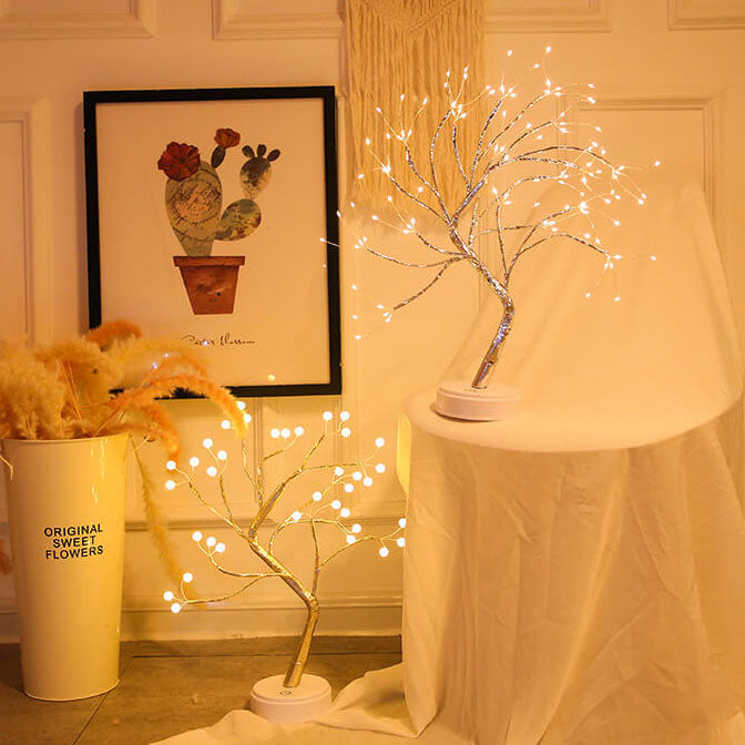 LED Tischlampe mit bunten Baumlichtern