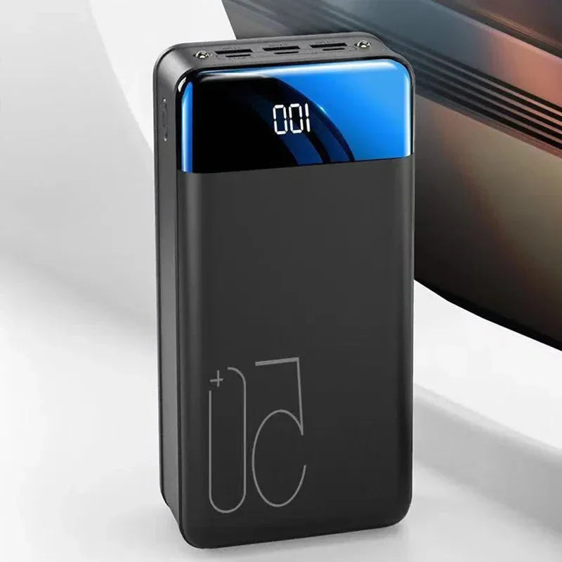 Leistungsstarke 100.000 mAh Powerbank | PowerMaxPro