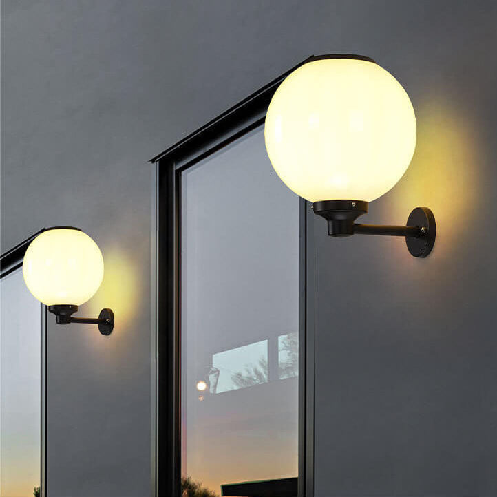 Garduru-betriebene LED-Globus-Wandleuchte – Elegante Außenlampe für Wege & Eingänge