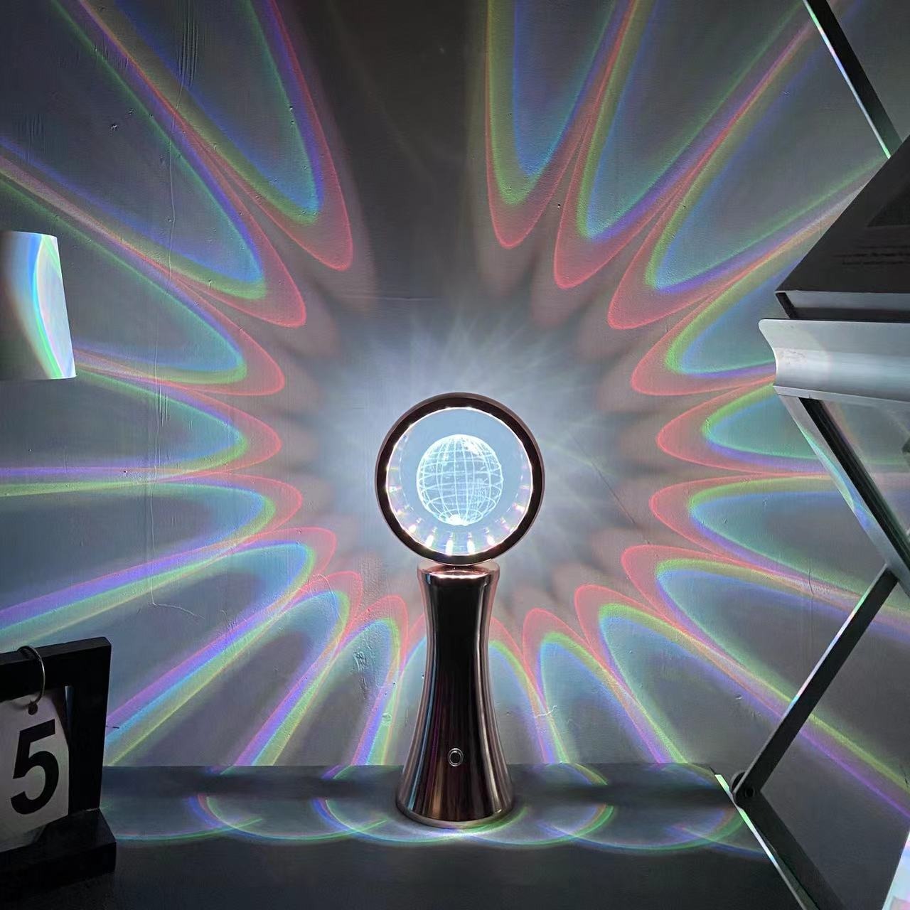 AuraSphere - 3D Kristallglobus RGB Lampe