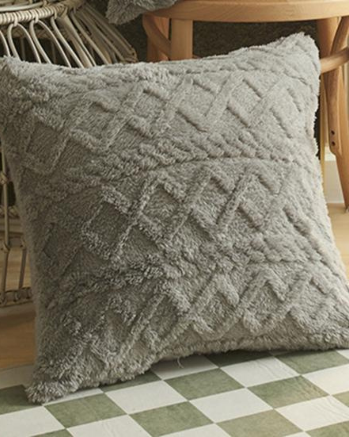 ZenWeave – Luxuriöses Reliefkissen mit subtiler geometrischer Gestaltung für einen stilvollen Innenraum