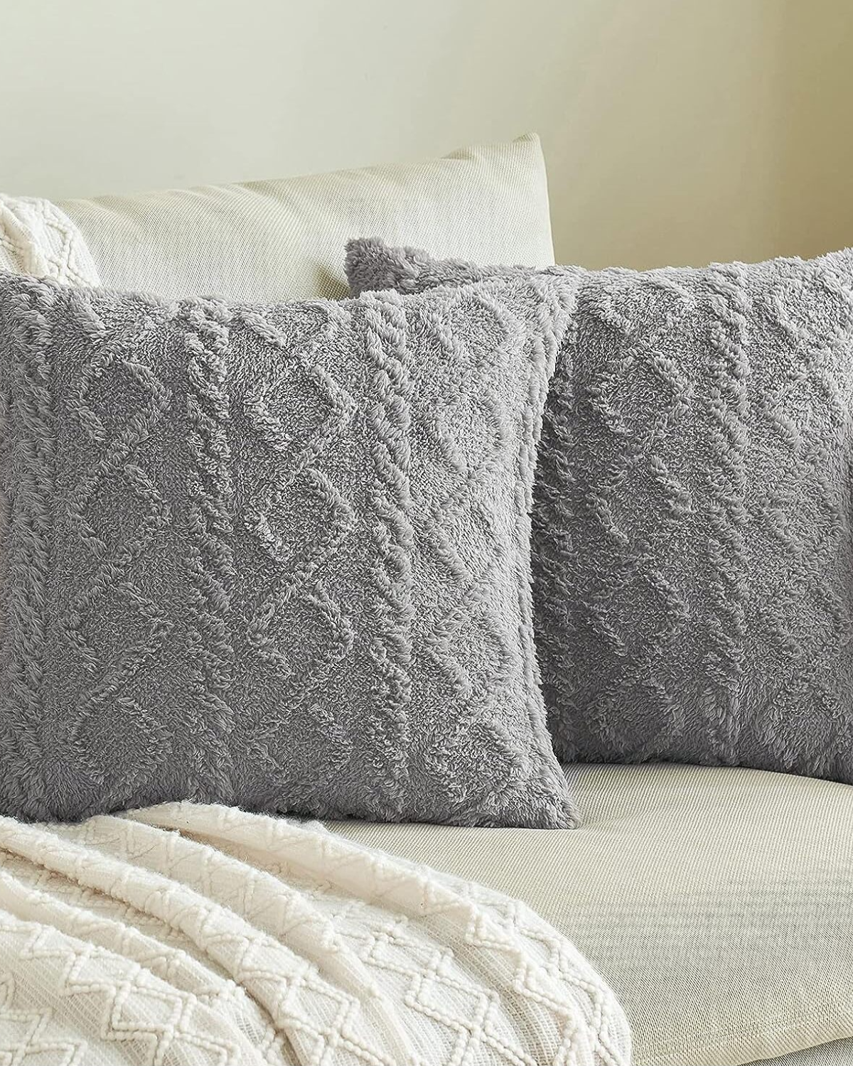 ZenWeave – Luxuriöses Reliefkissen mit subtiler geometrischer Gestaltung für einen stilvollen Innenraum