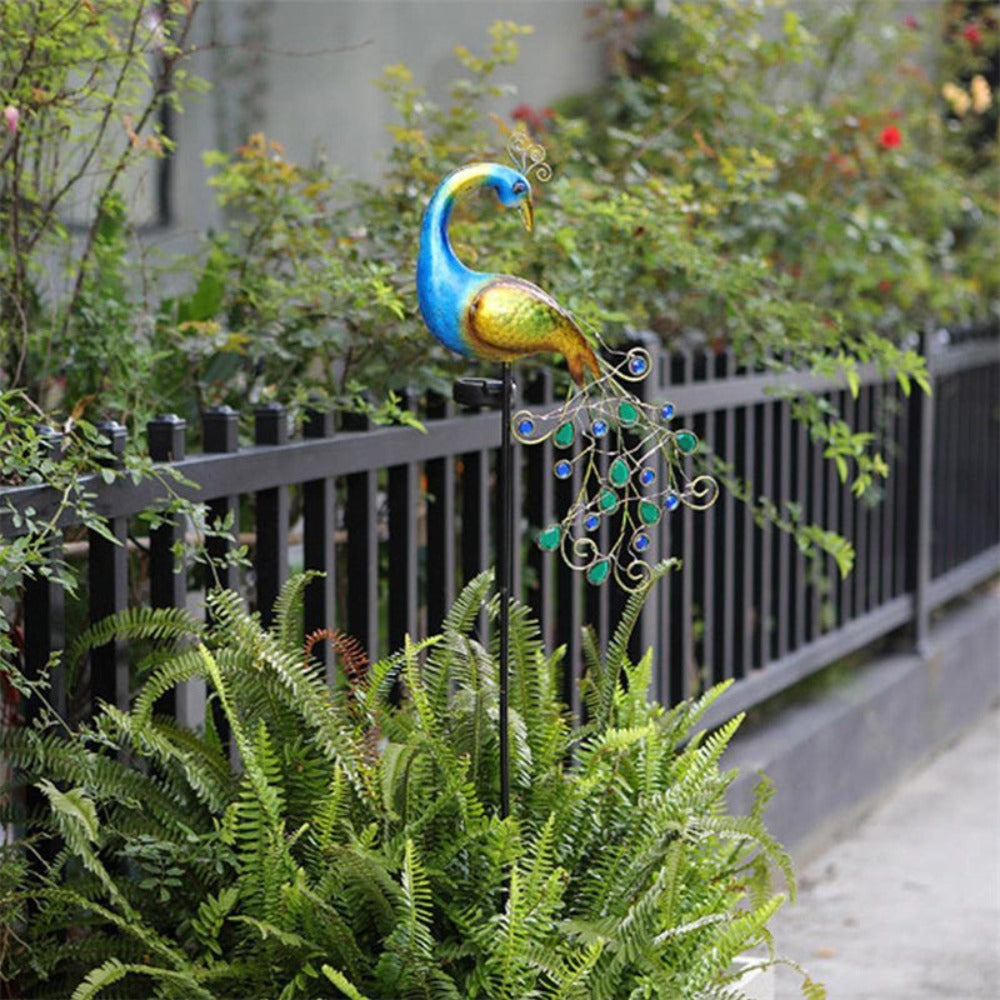 RoyaleGlow Pfau Solar Licht Außenlampe - Einzigartige Garten- & Wegbeleuchtung