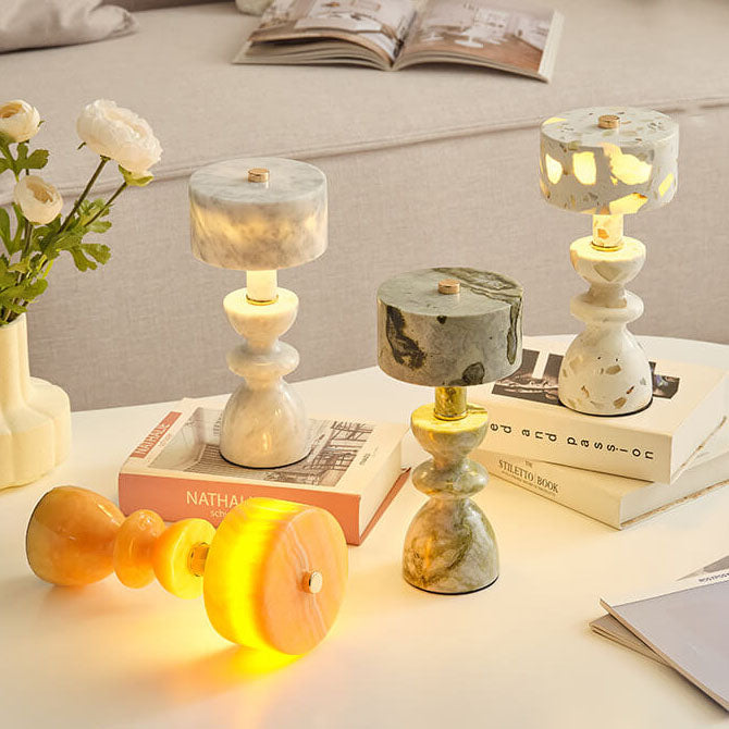 Garduru - Stilvolle LED Tischlampe Aus Marmor & Eisen Mit USB-Anschluss