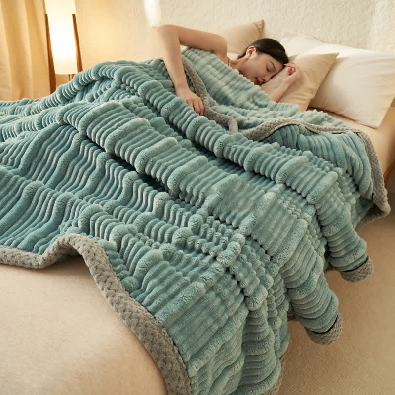 Weiche Fleece Kuscheldecke in Einfarbig
