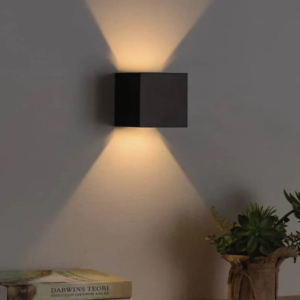 Moderne schwarze Aluminium-Wandlampe