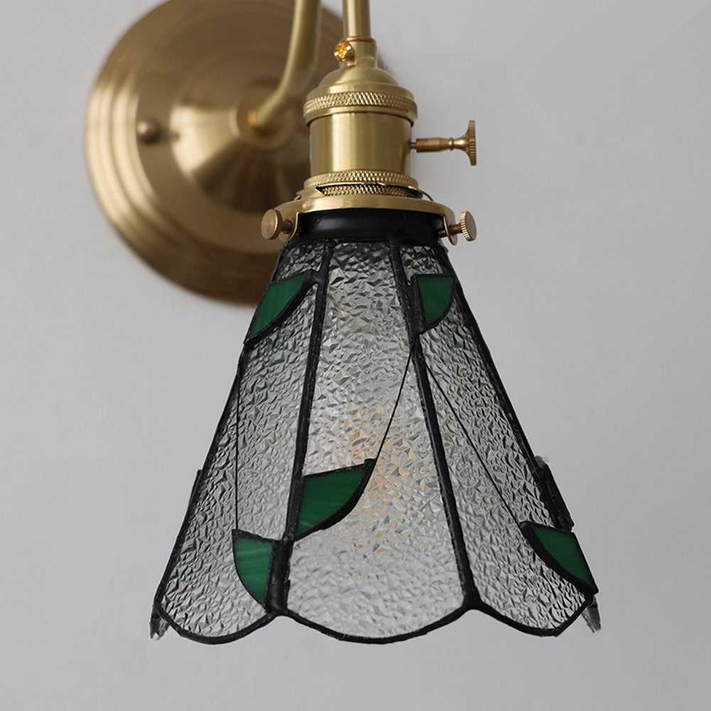 Wandleuchte mit vintage Glas-Schirm