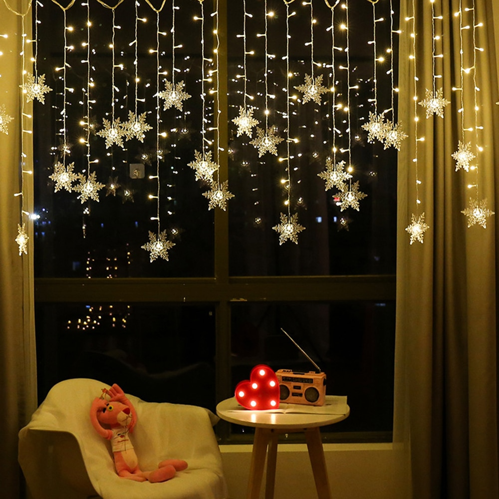 LED Lichterkette mit Schneeflocken – Bunte Deko-Lichter für Weihnachten und Festdekoration