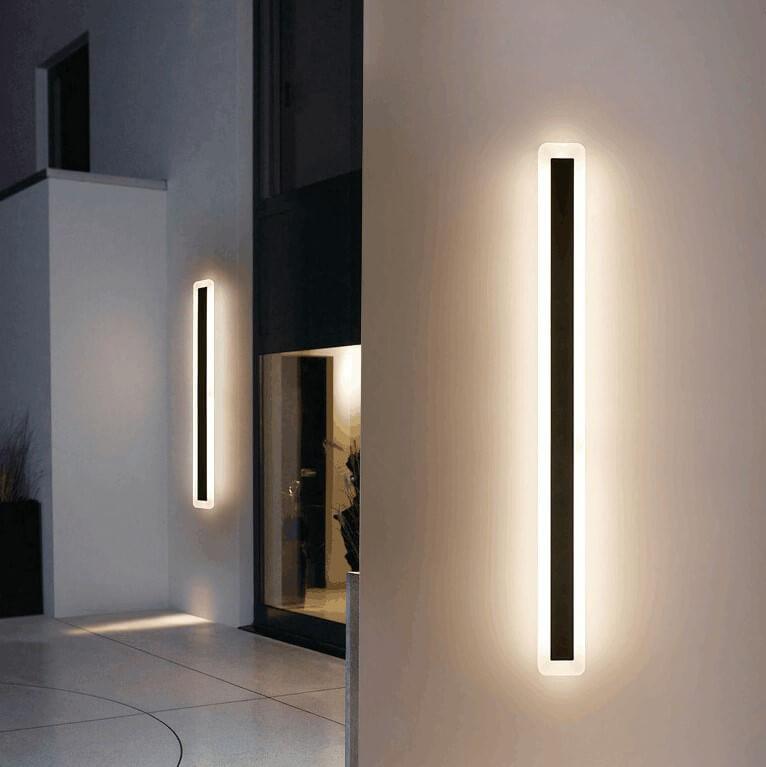 Schlanke Außenwandleuchte aus Aluminium mit LED-Beleuchtung