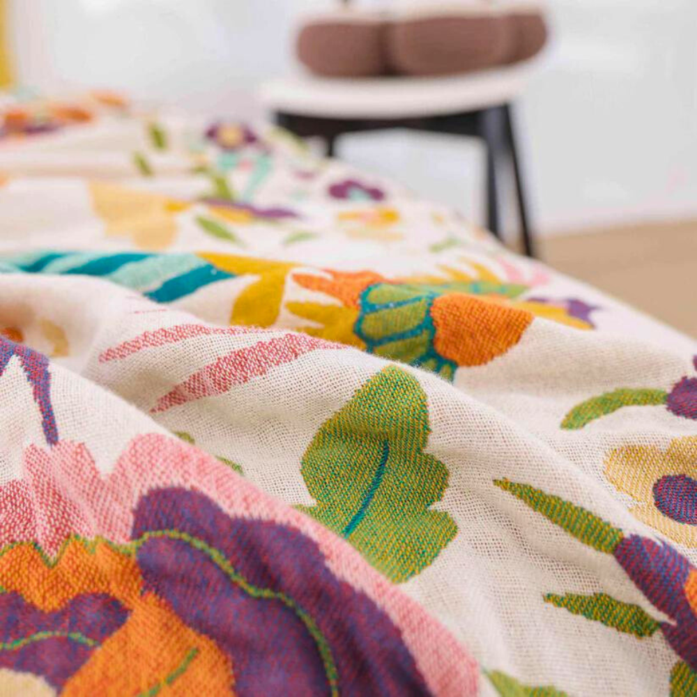 Weicher Blütenbreeze Beddecke