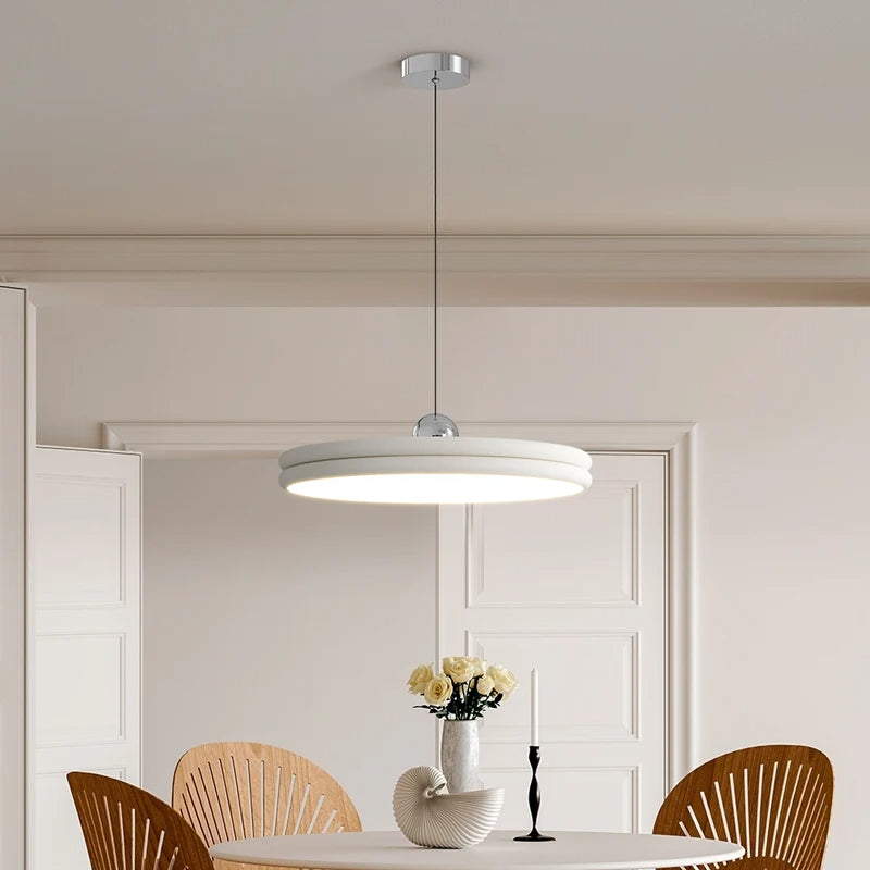 Moderne LED-Hängelampe mit Dimmfunktion und verstellbarer Kabellänge - Pendelleuchte aus Metall und Acryl