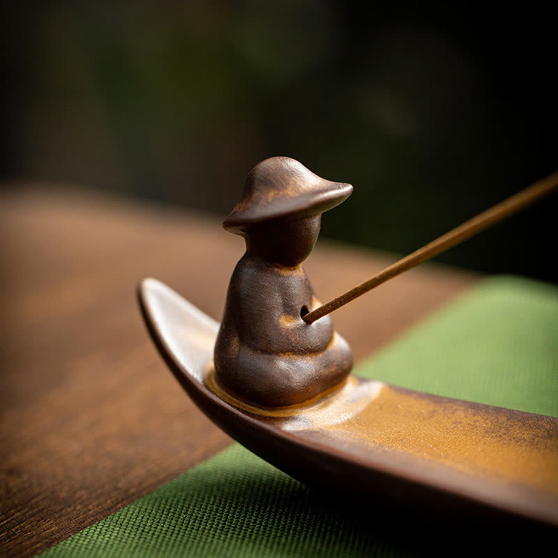 Ein heilender Räucherbrenner aus Keramik „A Lonely Fisherman“