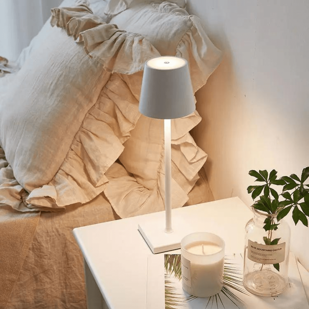 Drahtlose LED-Tischlampe für das Home Office - Elegantes Design & Ambiente