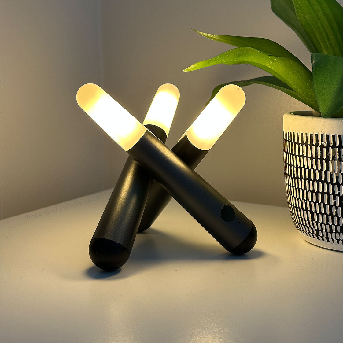 Moderne Trio Wiederaufladbare Tischlampe – Einstellbare Helligkeit & Tragbares Design