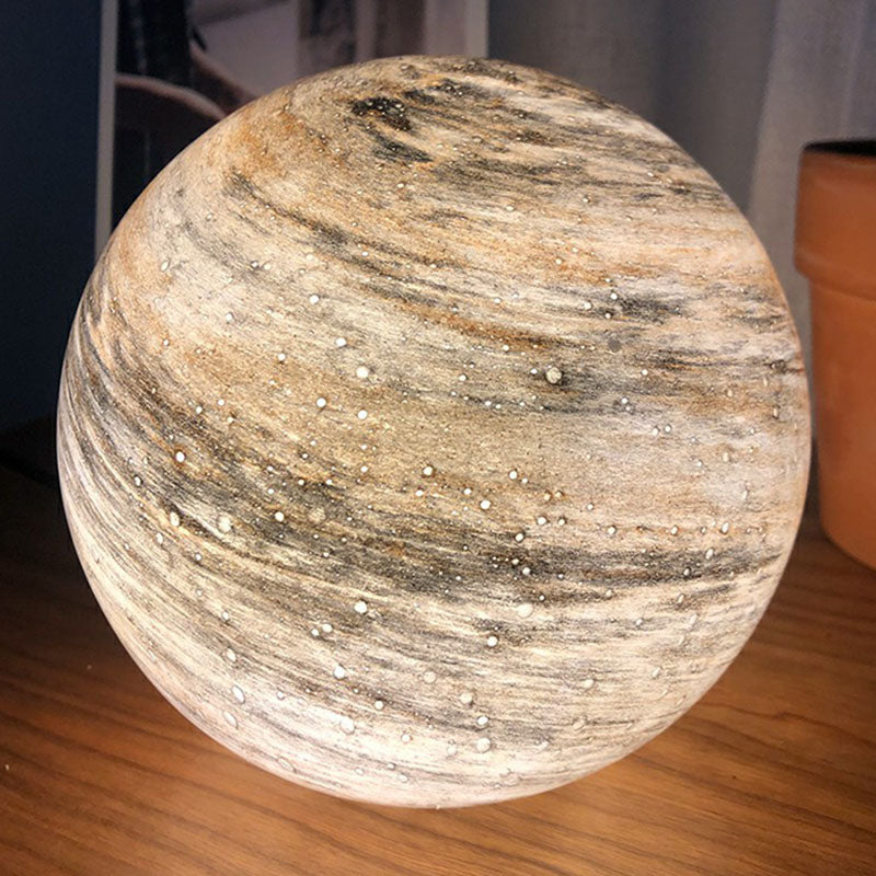 Buntglas-Kosmos-Planet-Nachttischleuchte Dekorative 1-Glühbirne Tischbeleuchtung für Kinder