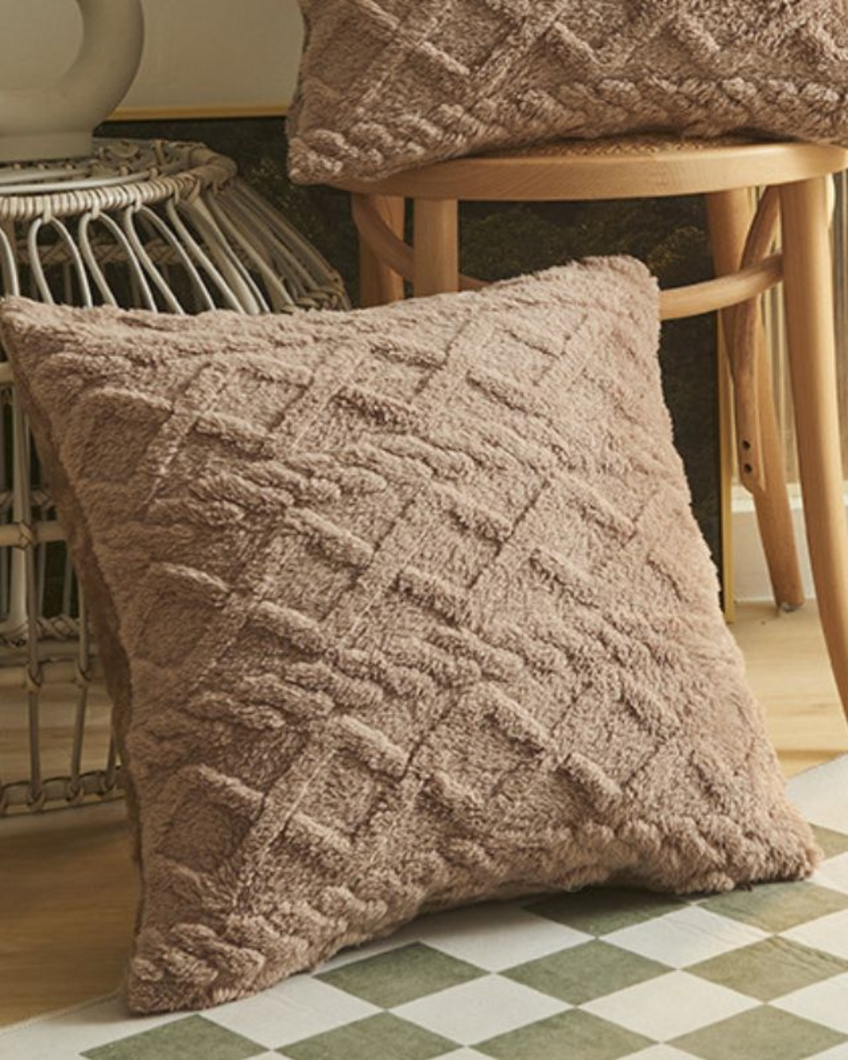ZenWeave – Luxuriöses Reliefkissen mit subtiler geometrischer Gestaltung für einen stilvollen Innenraum
