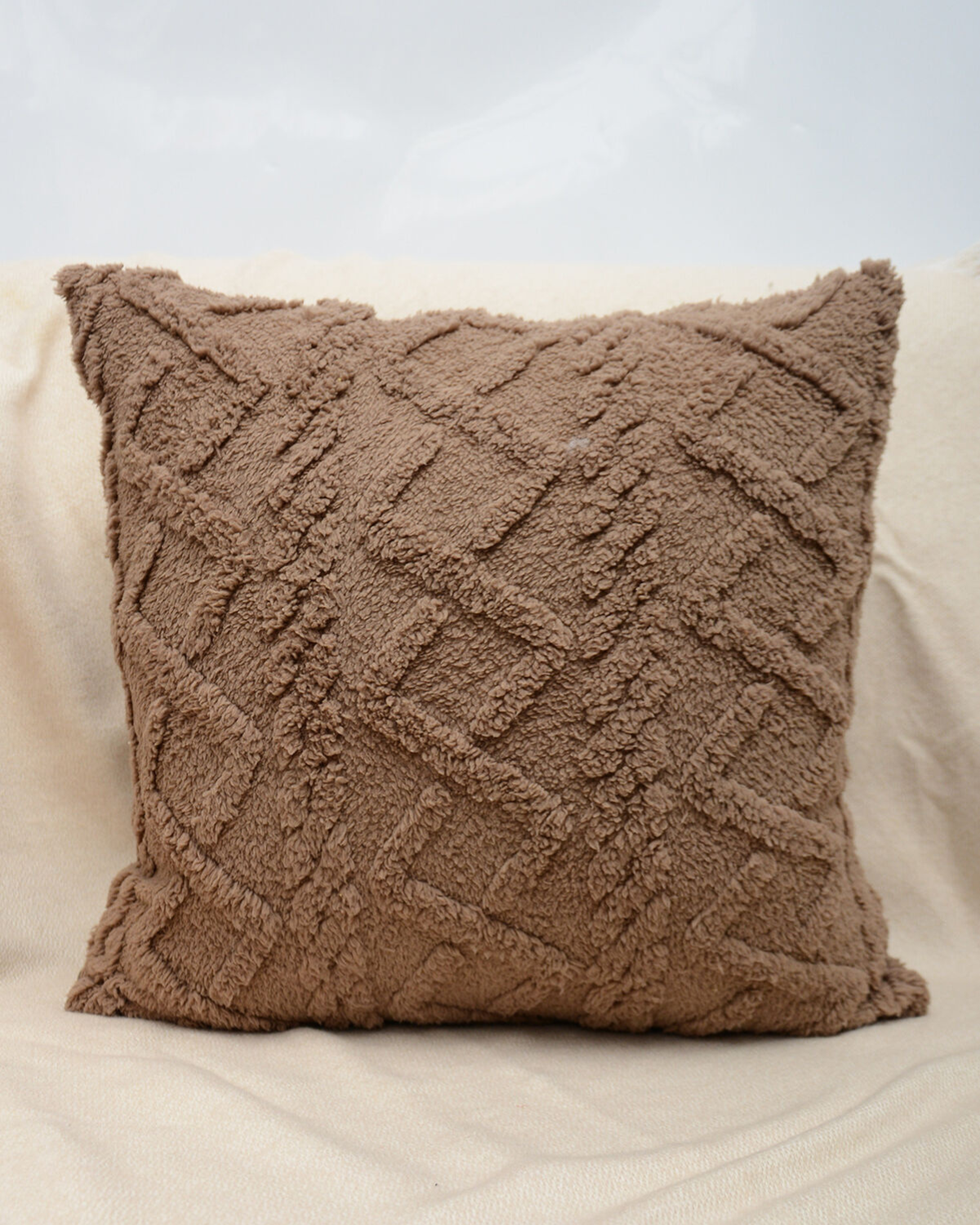 ZenWeave – Luxuriöses Reliefkissen mit subtiler geometrischer Gestaltung für einen stilvollen Innenraum