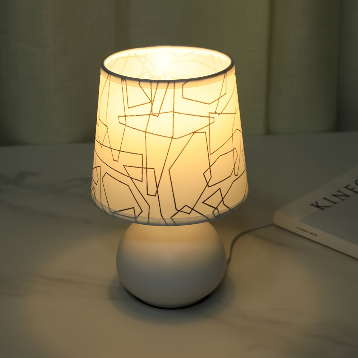 Geometrische Stil Tischlampe - Modern und Stimmungsvoll