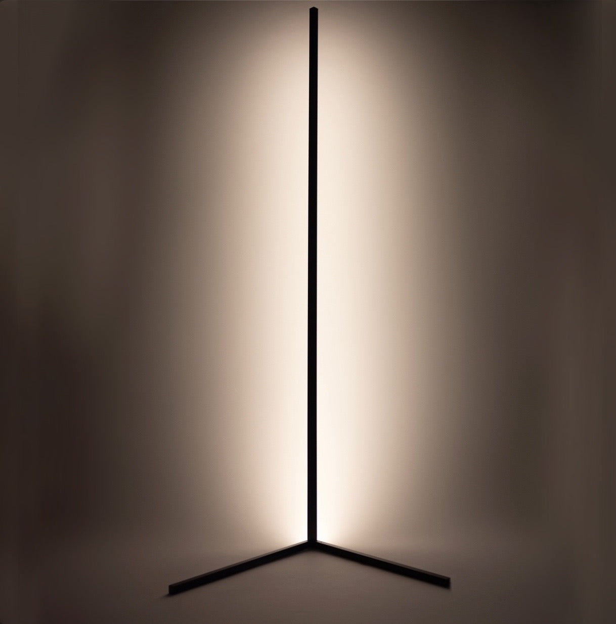 Stehlampe Schwarz LED Eckbeleuchtung