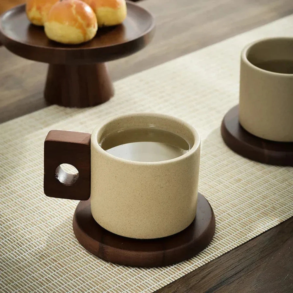 Modernistische Keramische Holzpalette Tasse