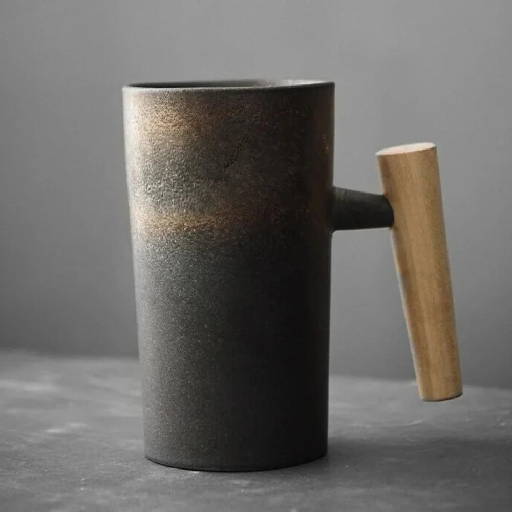 Nordische Design-Tasse – Minimalistische Keramiktasse mit Holzgriff