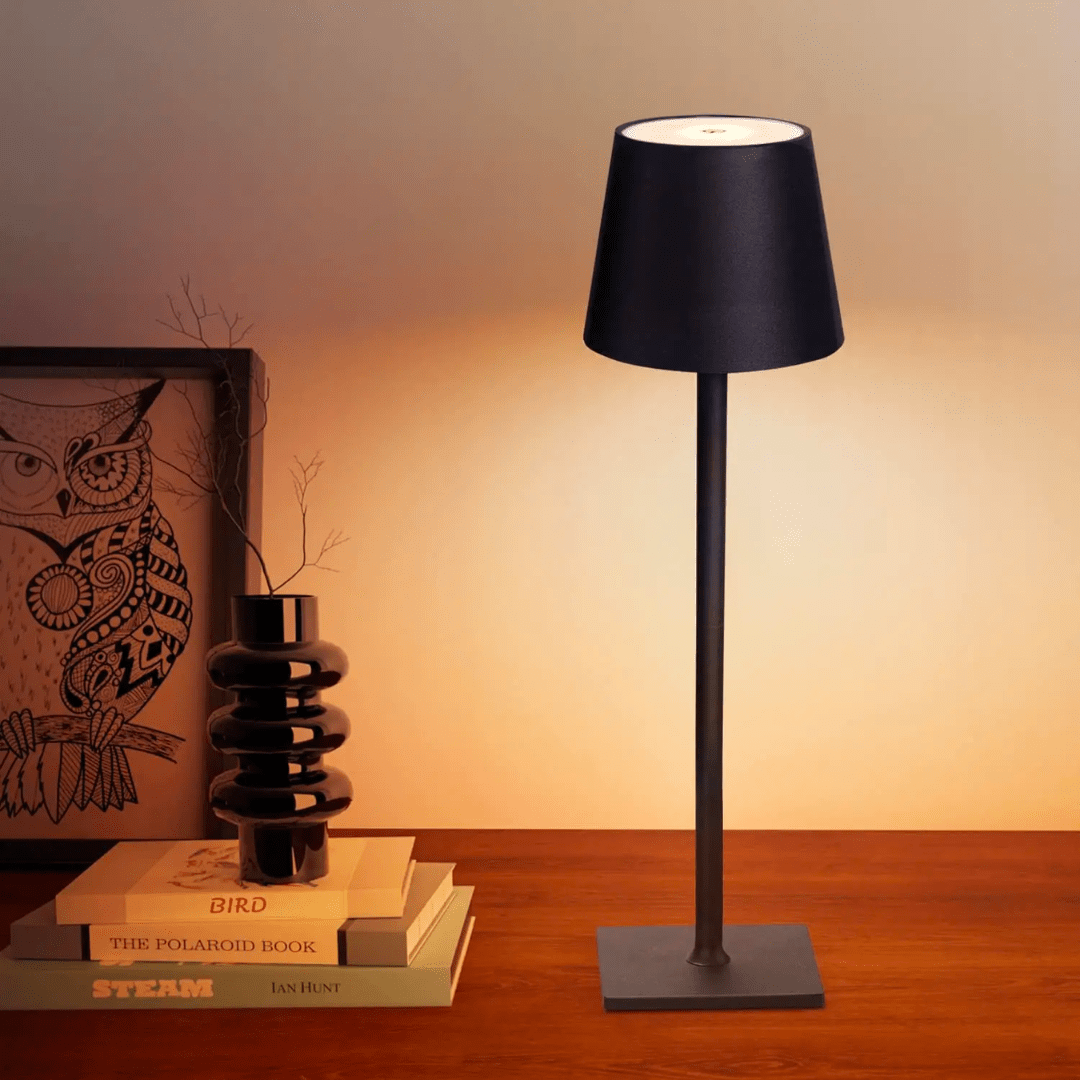 Drahtlose LED-Tischlampe für das Home Office - Elegantes Design & Ambiente