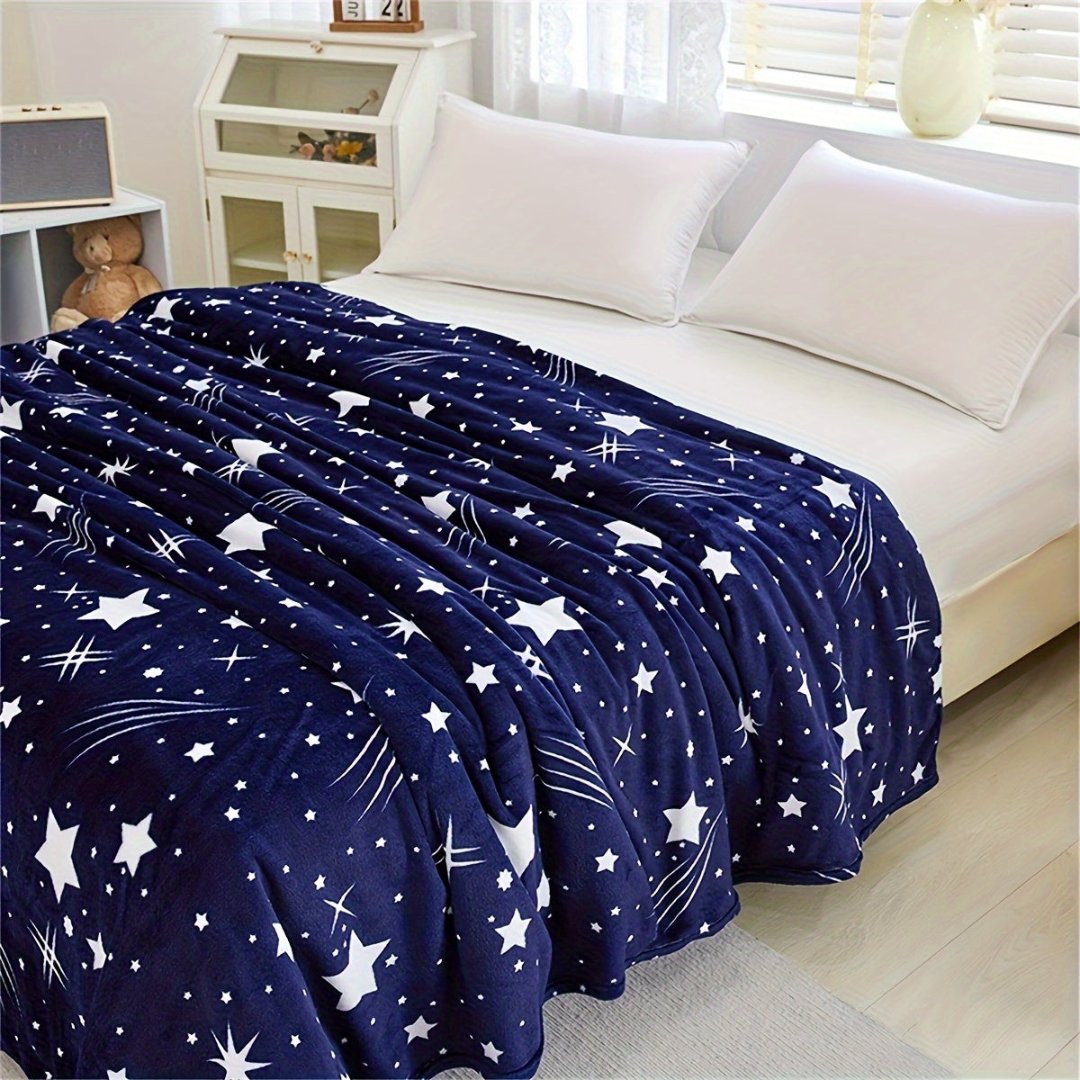 Fleece-Decke in Sternenblau für gemütlichen Wohn- und Büroskomfort