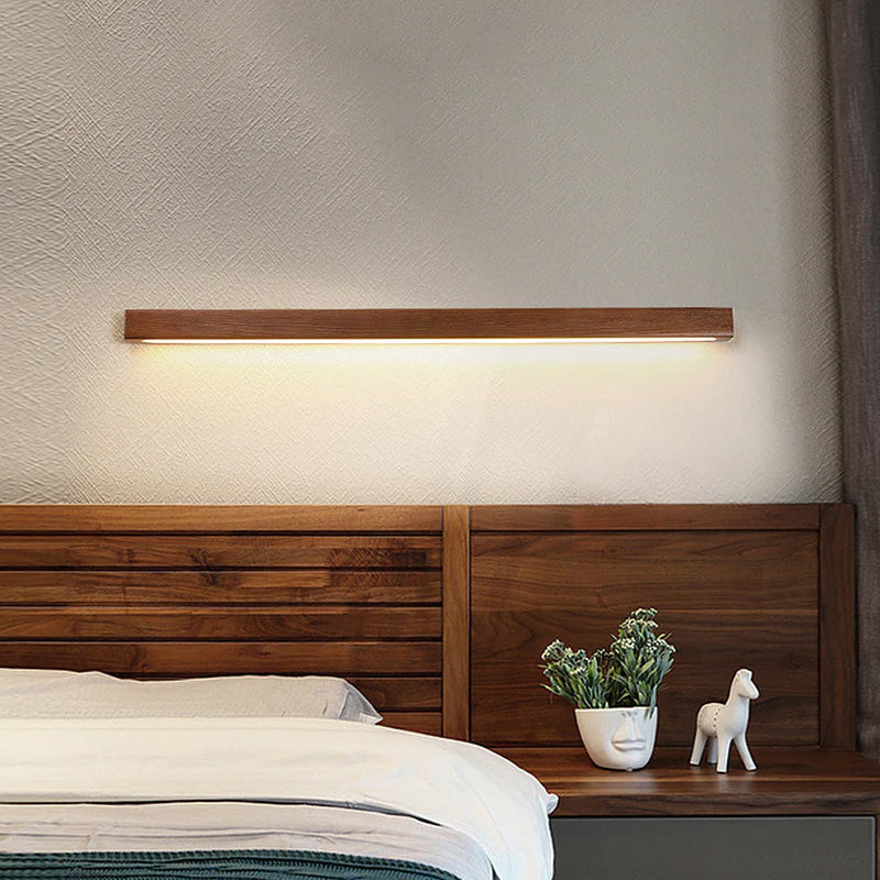 Moderne Holz-LED-Wandleuchte