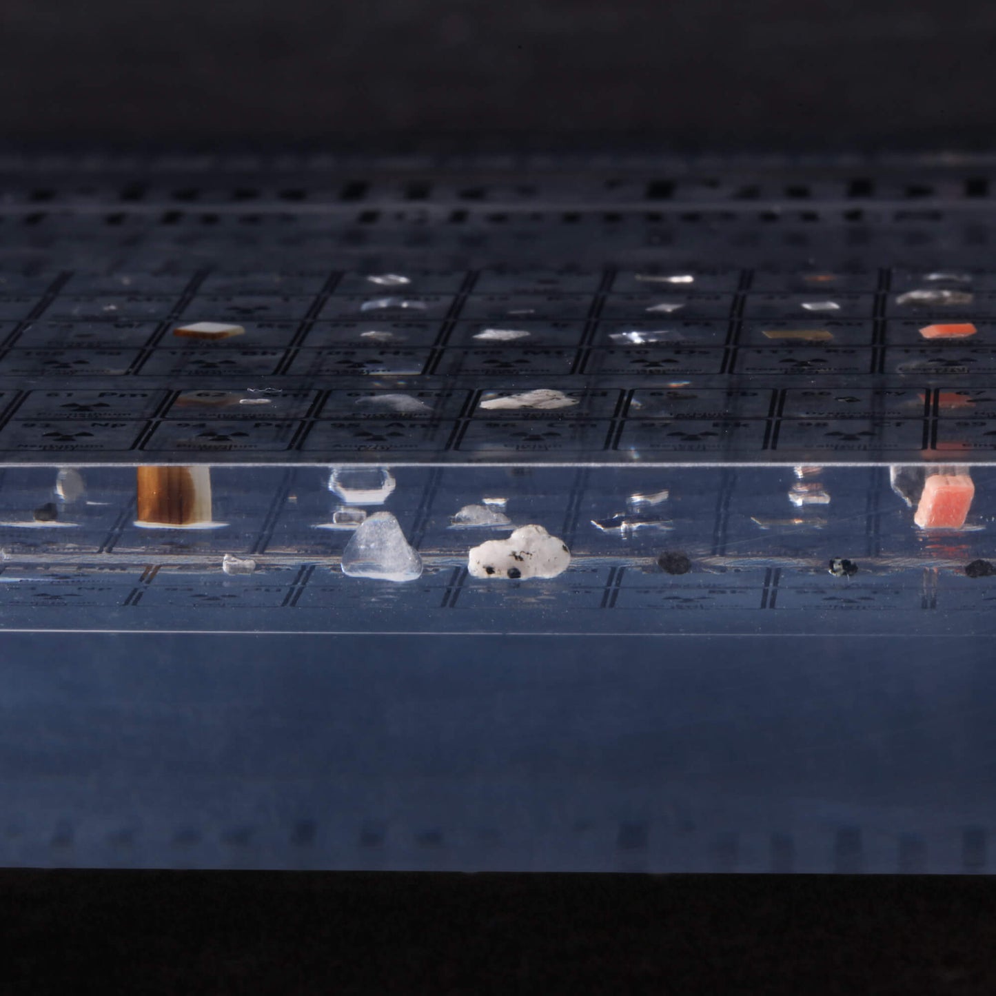 Acryl Periodensystem mit echten Elementen