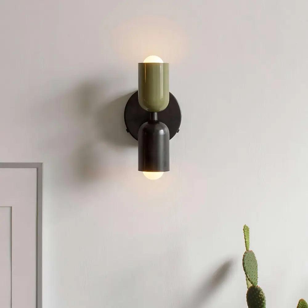 Holz Schatten Wandlampe – Zeitgenössische Beleuchtung mit rustikalem Touch