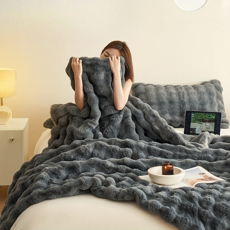Garduru Fleece-Decke aus Faux Kaninchenfell – Weich, Warm & Vielseitig für Alle Jahreszeiten