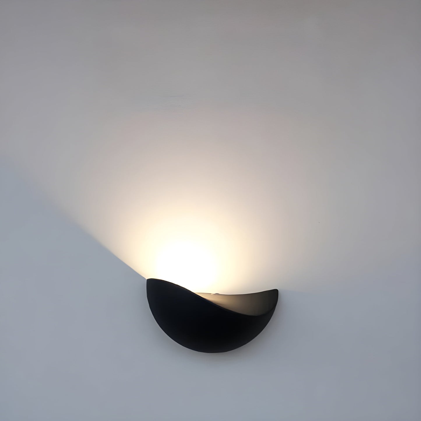 Garduru Light - Minimalistische halbkreisförmige LED-Wandleuchte