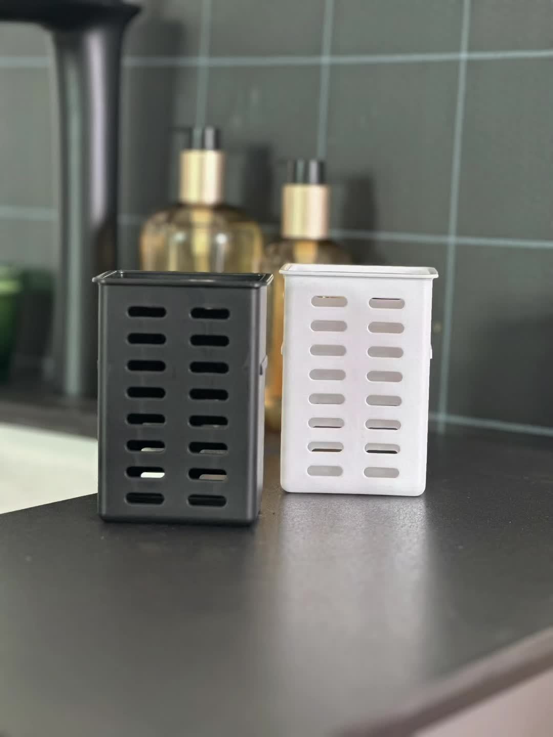 Garduru - Selbstklebendes Wandregal für Kosmetik & Küche, Ohne Bohren