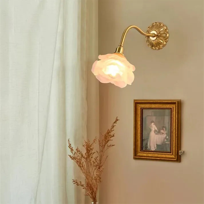 Garduru Kupfer Blumen Wandleuchte – Elegantes Blumendesign mit warmem Glühen