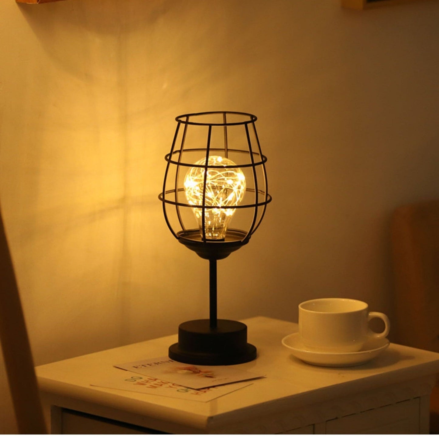 Elegante Tischlampe für Zuhause | LuxeGlow