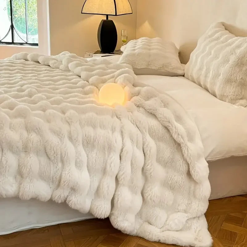 Garduru – Kuschelige Kunstpelz Winterdecke für gemütliche Winterabende