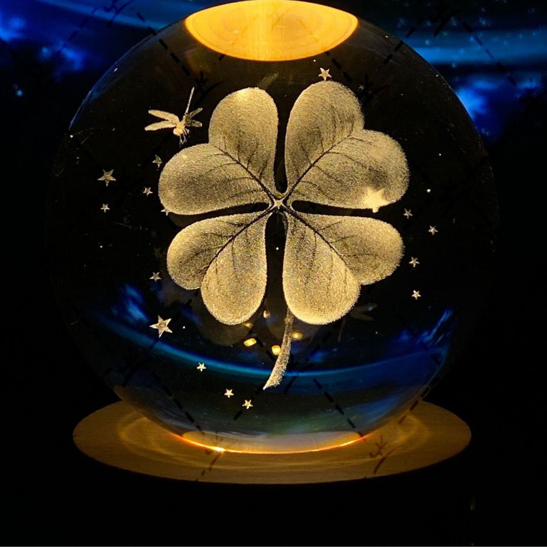 Leuchtende Mond Kristallkugel