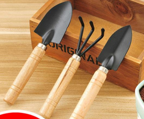 3-teiliges Gartenwerkzeug-Set mit Holzgriffen – Handliche Schaufel, Rechen und Hacke für die Gartenpflege