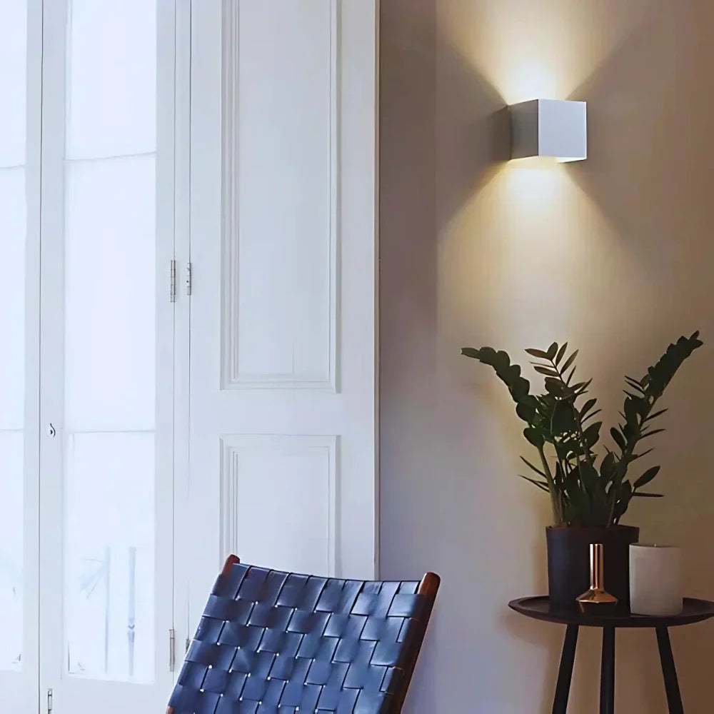 Moderne schwarze Aluminium-Wandlampe